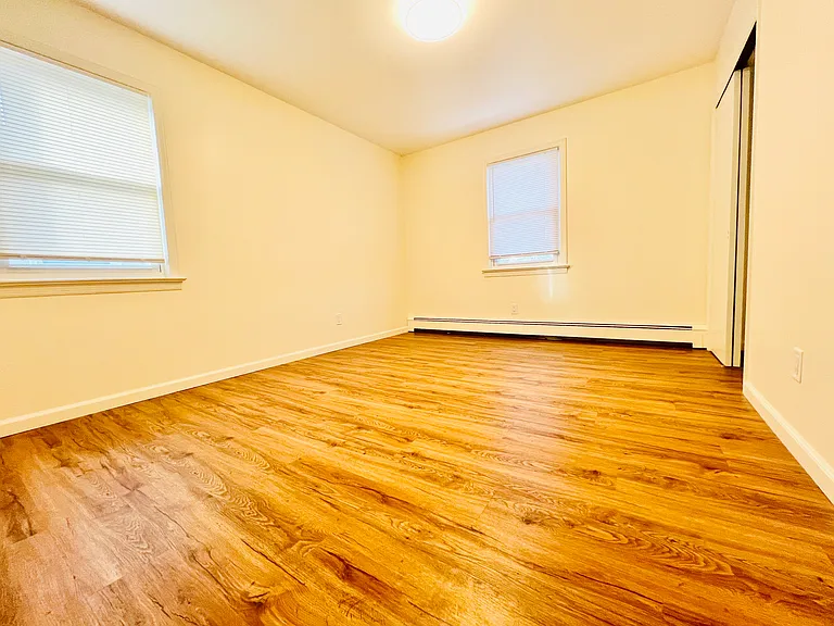 76 Front St #2 — Photo 12