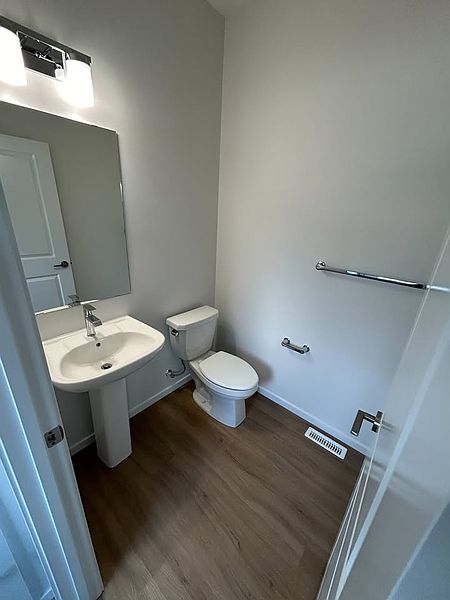 Edmonton House for rent - 3 Bedrooms — photo 12