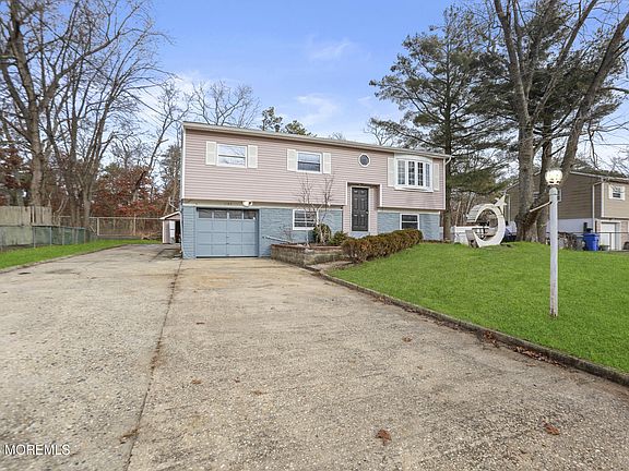 2nd image of 1184 Dell Street