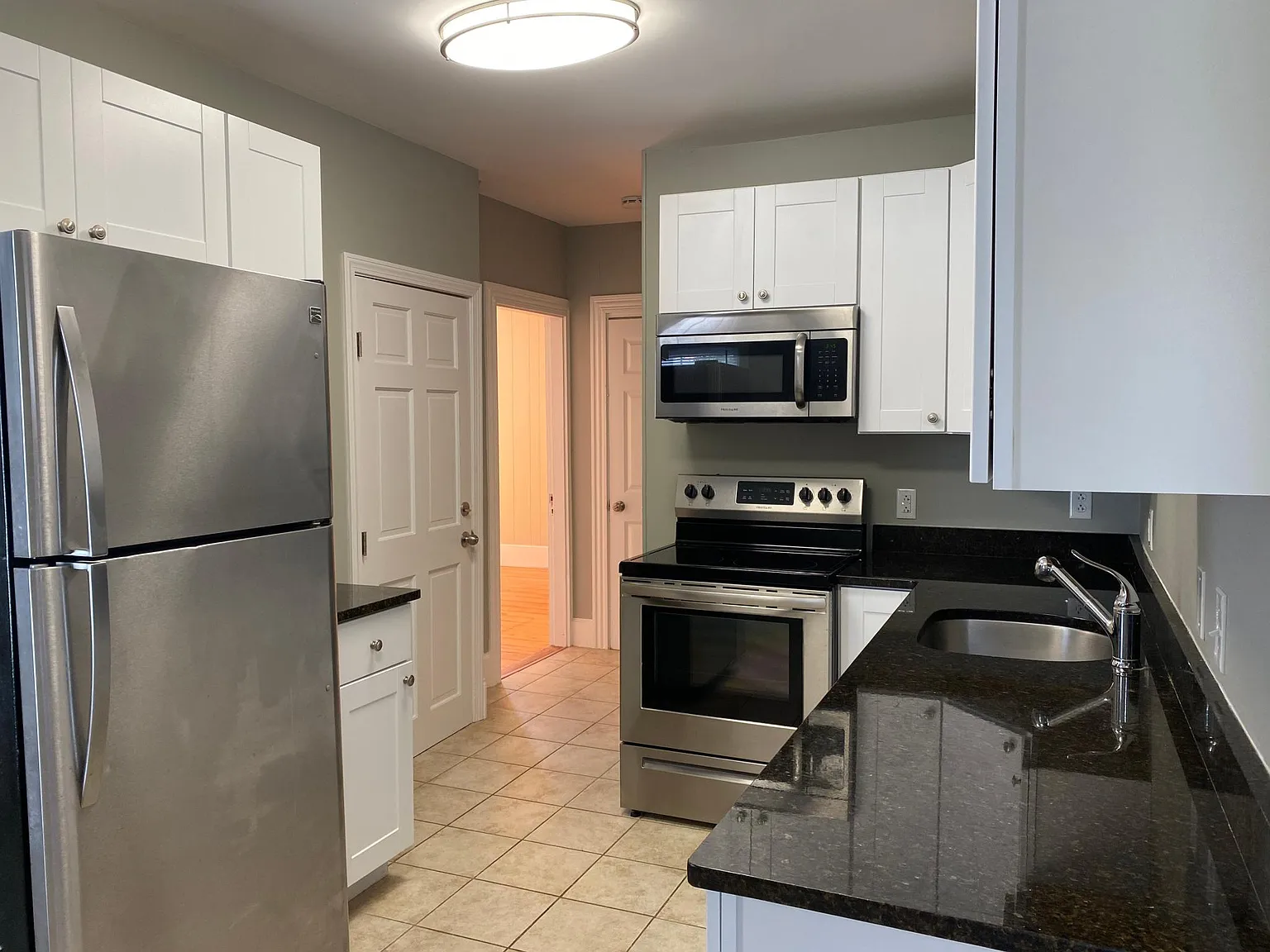 1 bed, 1000 sqft, $2,250 — Photo 1
