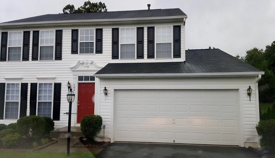 1st image of 706 Holly Hill Dr