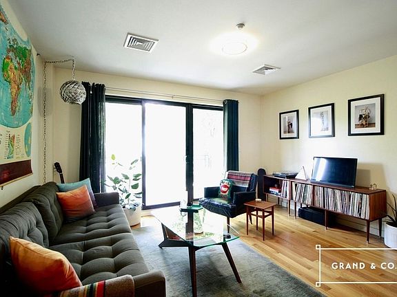 4th image of 95 Dupont St #3R