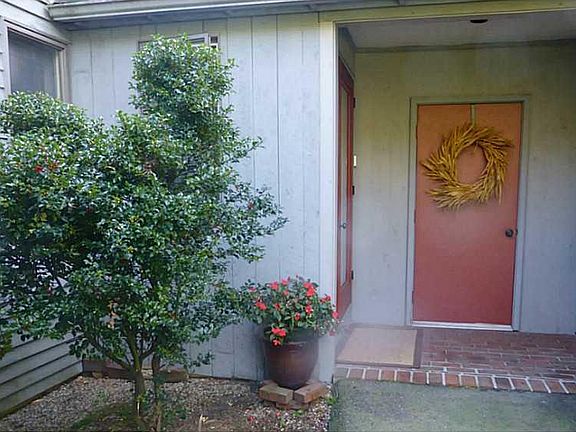 2nd image of 13 Wonderbrook Drive #13