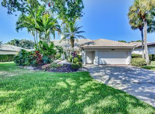3 E Bristol Ln, Boynton Beach, FL 33436