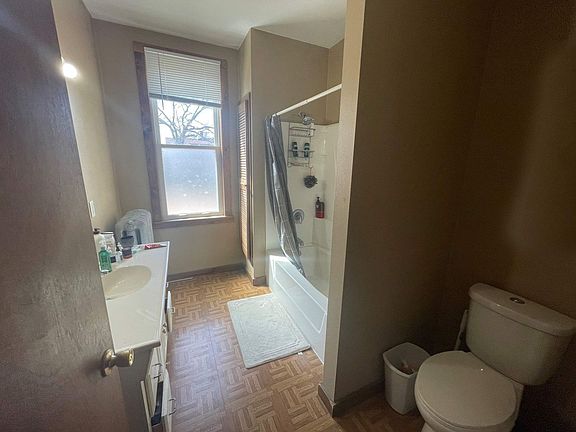 4th image of 516 Erin St #516