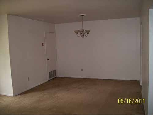 5th image of 1415 E Tanners Creek Dr