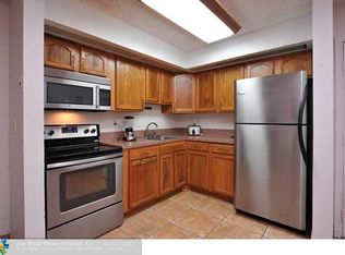 19055 NW 62nd Ave APT 101, Hialeah, FL 33015