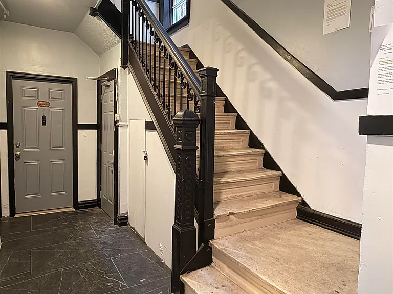 397 Avenue C #101 — Photo 2