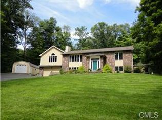 441 N Georges Hill Rd, Southbury, CT 06488