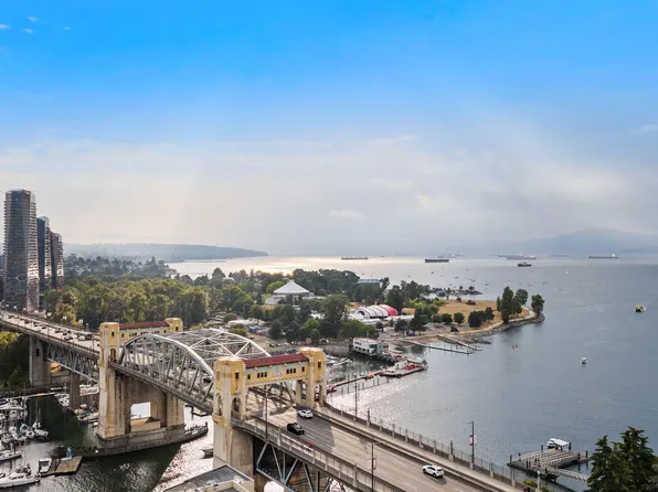 1000 Beach Ave #2302, Vancouver, BC V6E 4M2