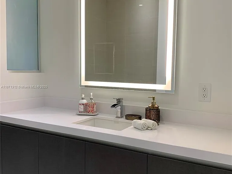 851 NE 1st Ave #502 — Photo 13