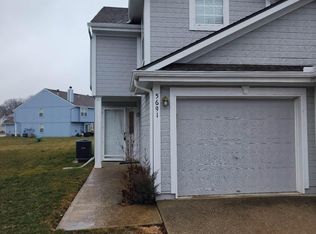 5691 NW Plantation Ln, Lees Summit, MO 64064