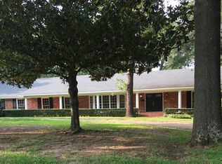 1011 Crestway Dr, Athens, TX 75751