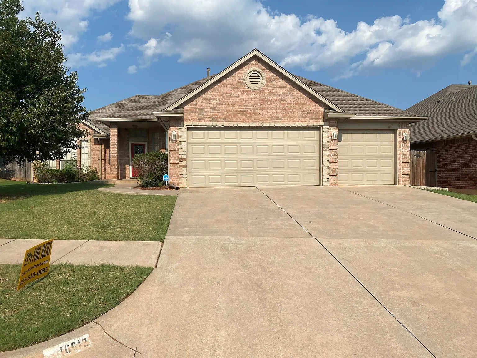 3 bed, 1879 sqft, $1,775 — Photo 1