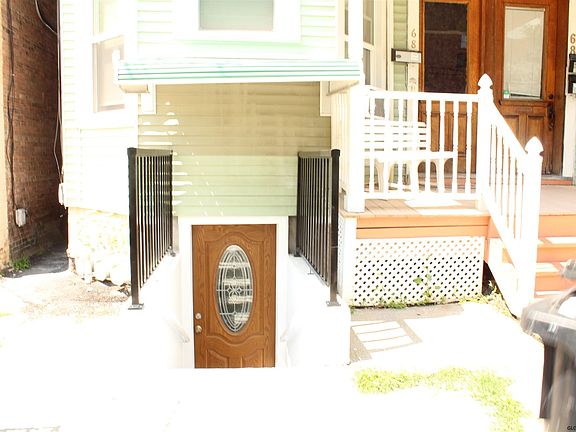 3rd image of 68 Oakwood Ave