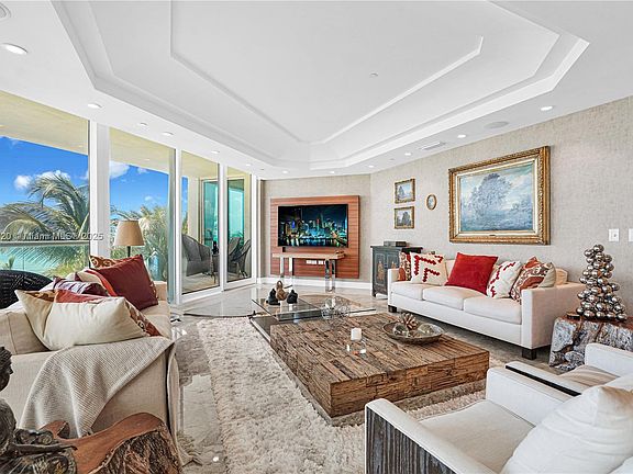 5th image of 16051 Collins Ave