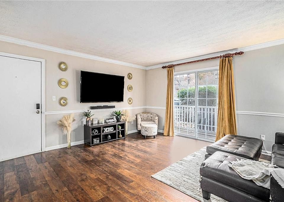 1st image of 3120 Seven Pines Ct Unit 203