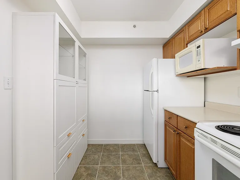 1180 Pinetree Way #305 — Photo 6