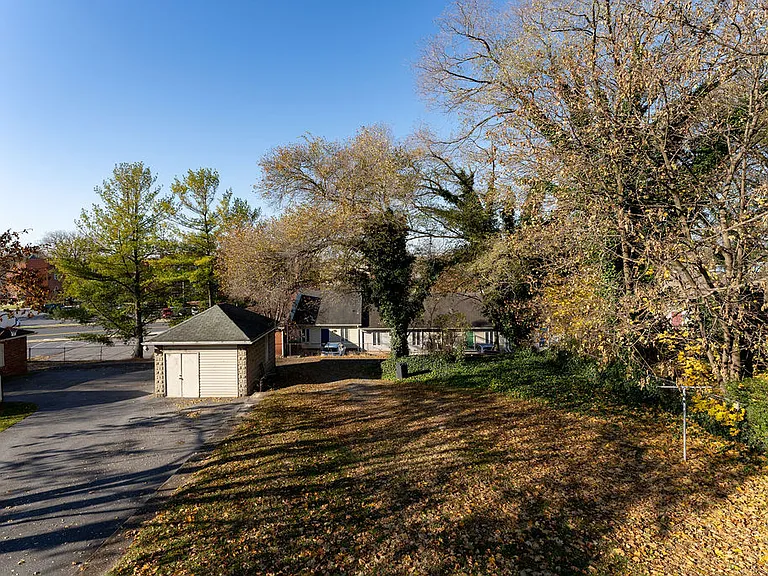 313 Frederick St — Photo 28