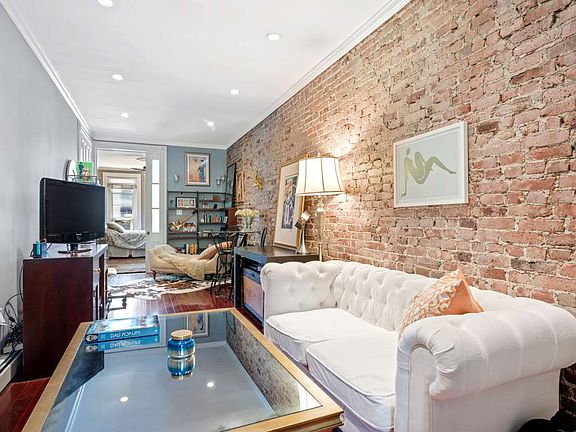 2nd image of 360 8th St APT 1