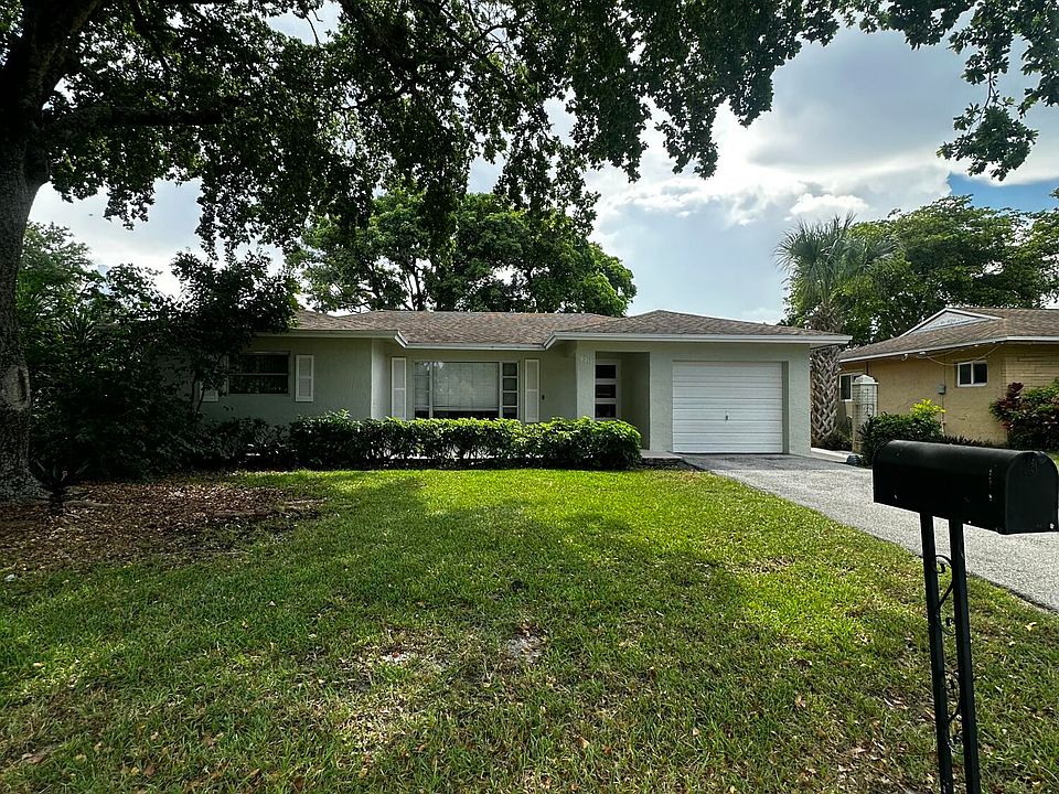 1st image of 8211 NW 91st Avenue