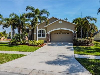 816 Greenview Dr, Apollo Beach, FL, 33572