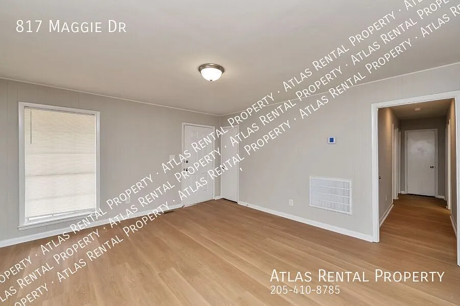 Pet Friendly 4 Bedroom Beauty in Boaz! — Photo 4
