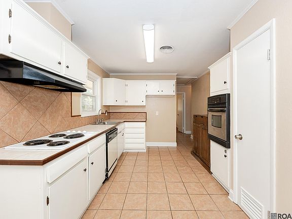 5th image of 1826 W Catalpa Dr