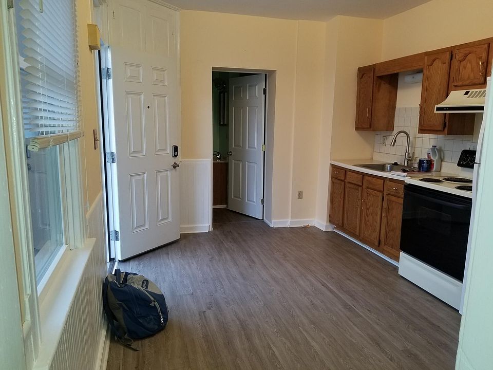 1st image of 100 Fairground Ave #1