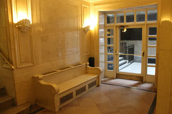 Rented by Solil Management | media 7