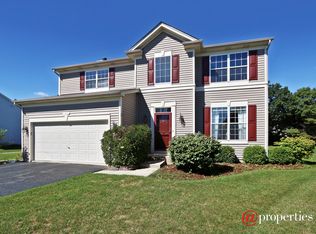 190 Meadowlark Cir, Lindenhurst, IL 60046