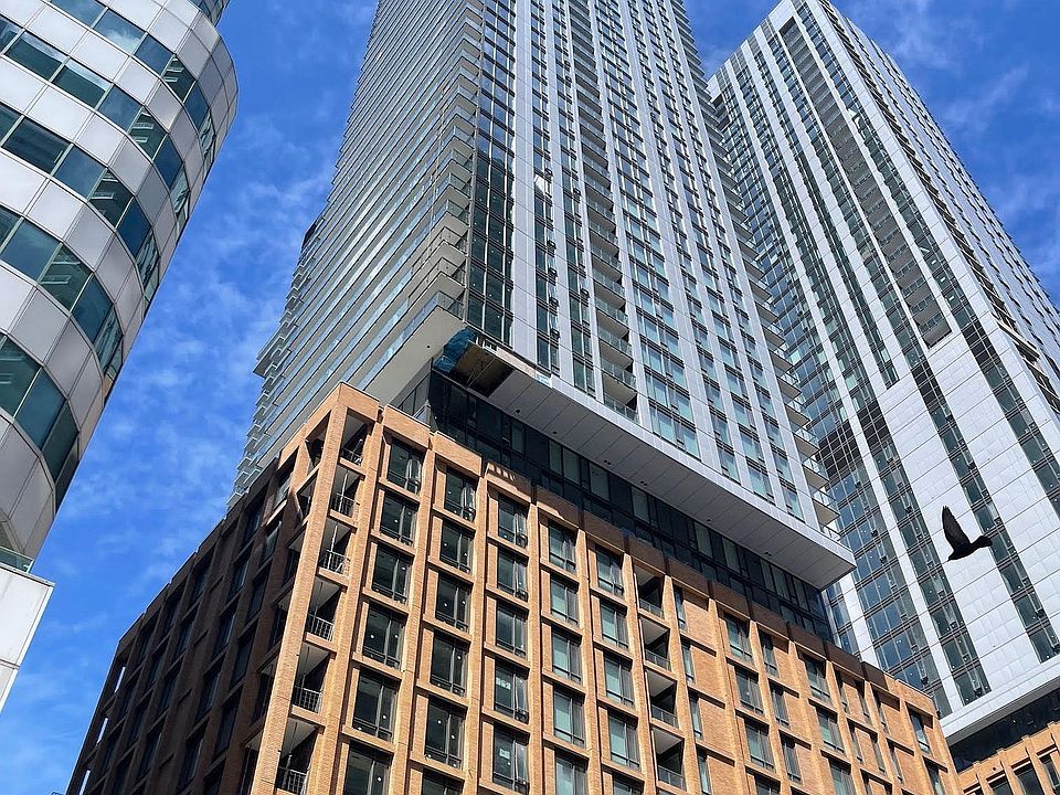 1st image of 8 Widmer St #1002