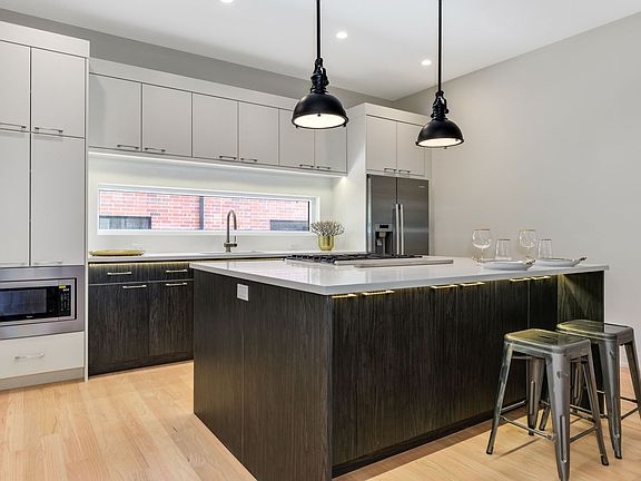 2nd image of 6911-6915 N Western Ave #2339-2347