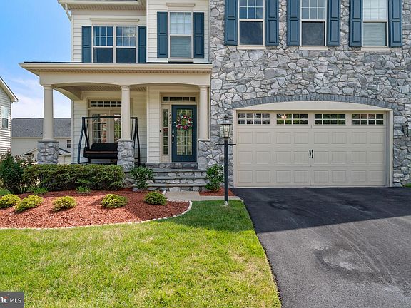 3rd image of 2229 Turnbuckle Ln