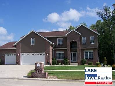1st image of 202 Woodlane Dr