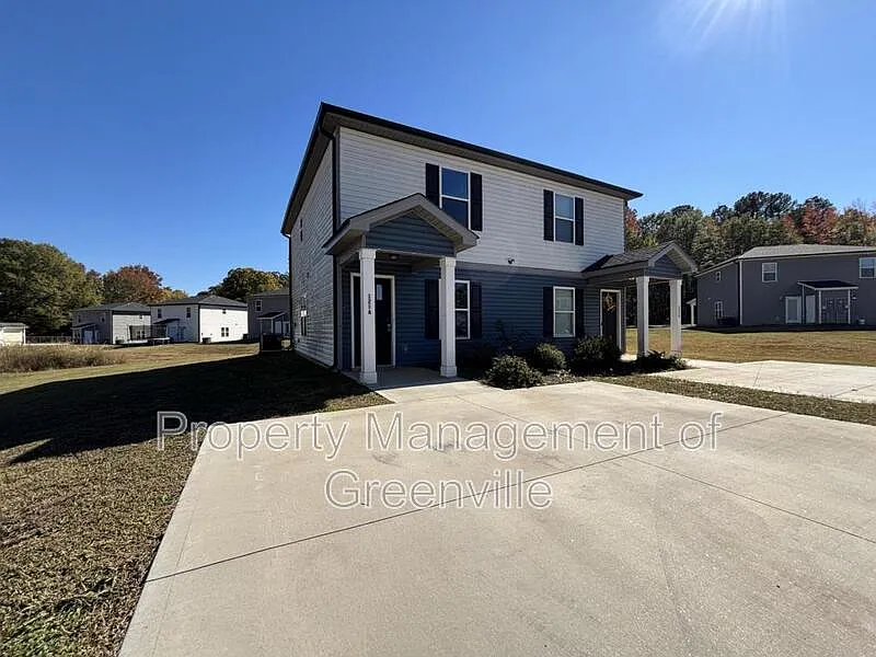 2 bed, 1.5 bath, $1,245 — Photo 4