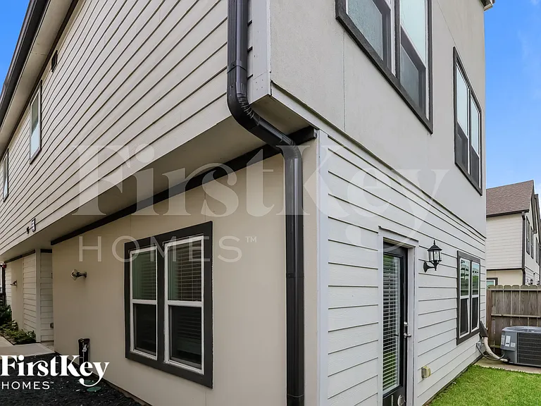 373 N Centro Cir — Photo 18