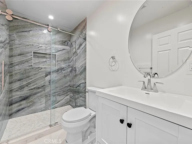 8832 Odessa Ave — Photo 14