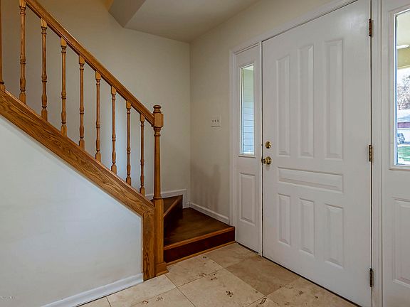 5th image of 510 E Forestbrook Dr