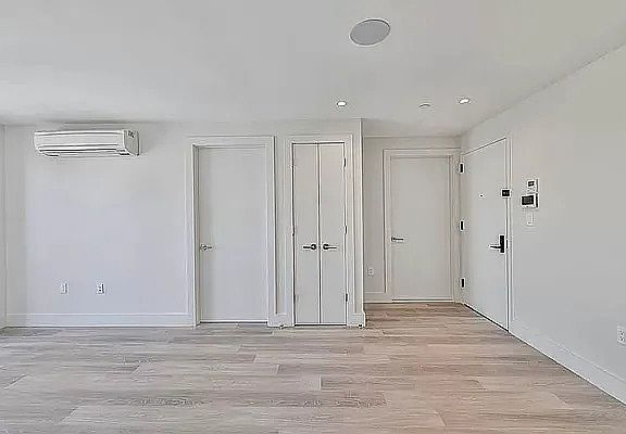 5th image of 2605 Snyder Ave #6C