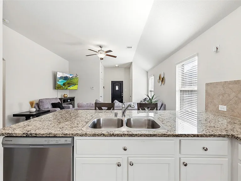 26006 Windy Prairie Ct — Photo 19
