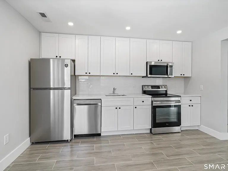 173 Wellsville Ave #B — Photo 6