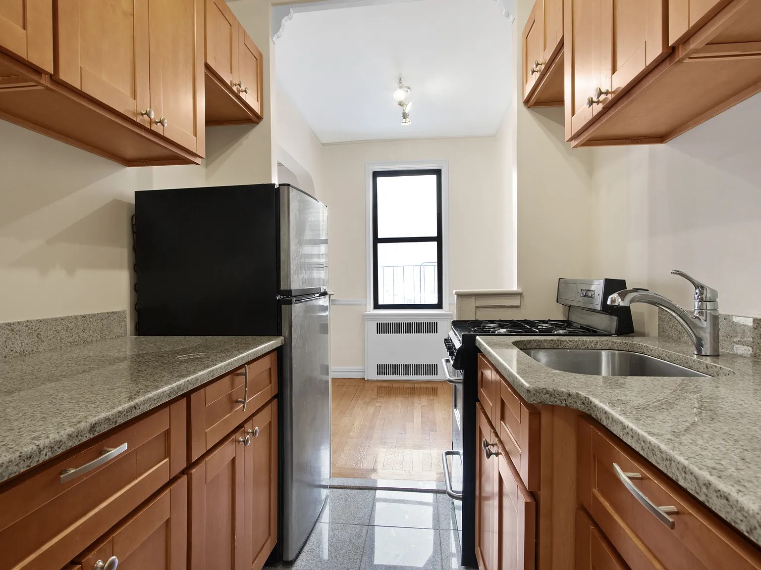 145 East 22nd Street — Photo 4