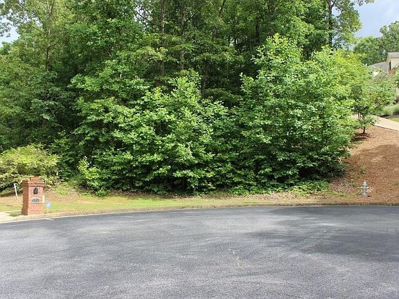 3rd image of 130 Stony Ct