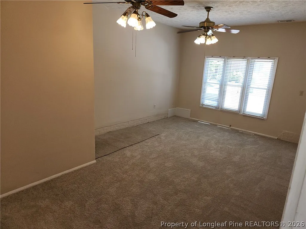 3 bed, 2.0 bath, 1665 sqft, $1,500 — Photo 2