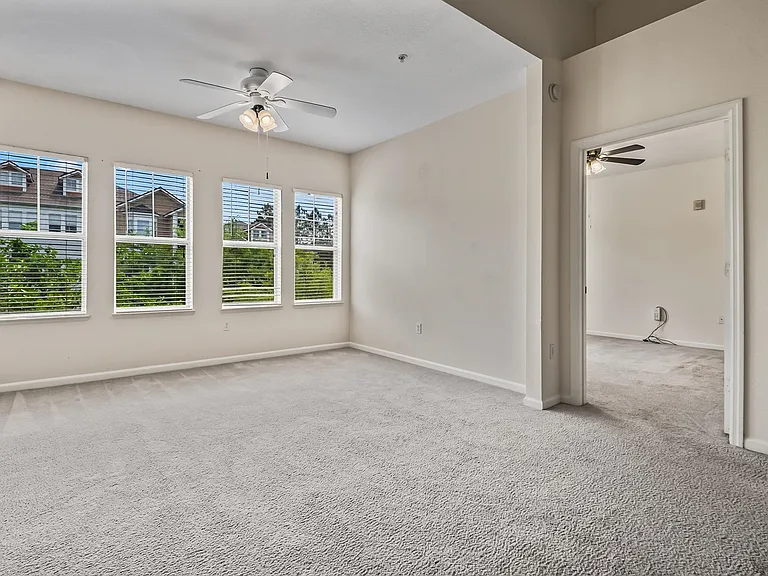 2801 Chancellorsville Dr #1333 — Photo 10