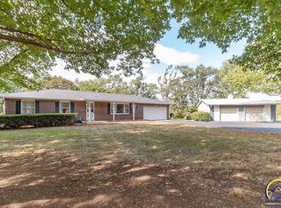 6141 SE Shawnee Dr, Berryton, KS 66409