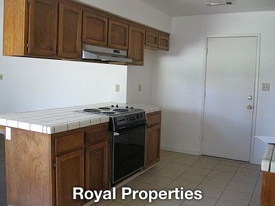 3rd image of 273 N Adrian Ave