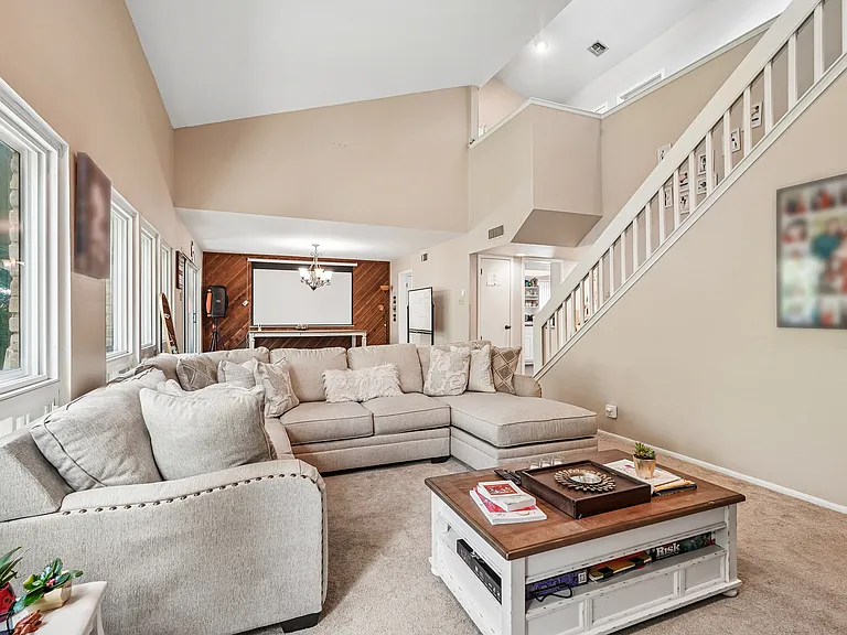 2639 Country Square St — Photo 6
