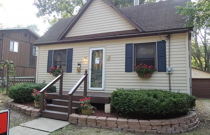 825 N Elm St photo 1